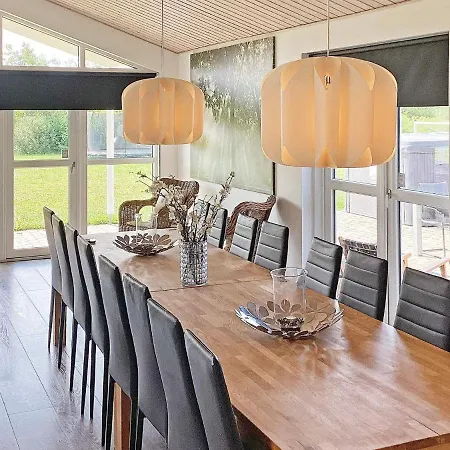 Three-bedroom In Oksbol 27 *
