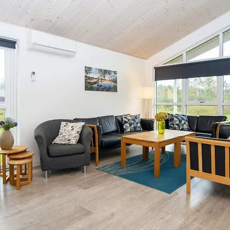 Three-bedroom In Oksbol 27