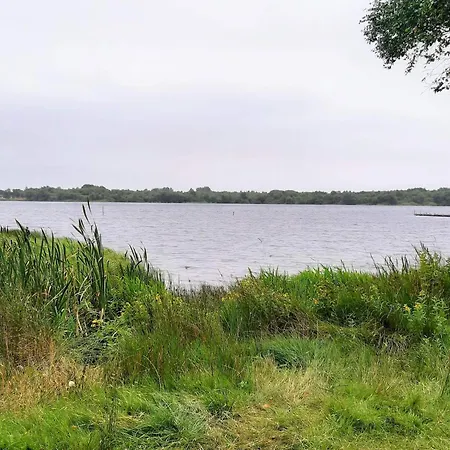 16 Person In Ansager-by Traum Nyaraló